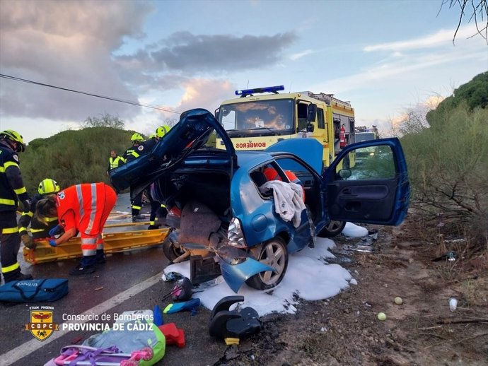 Imagen de uno de los coches implicados en el accidente de la carretera de El Portal.