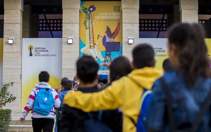 Archivo - Miles de escolares disfrutarán del cine gracias a la sección 'Primera Pantalla' del Festival de Huelva.