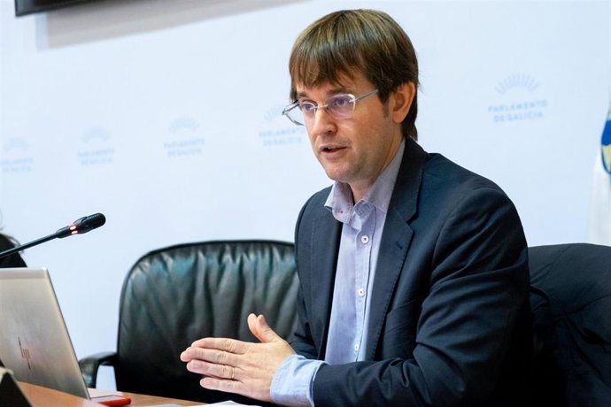O director da Axencia Galega de Infraestruturas, Francisco Menéndez, responderá no marco da Comisión 2 do Parlamento a dúas preguntas relacionadas con asuntos do seu departamento.    foto xoán crespo