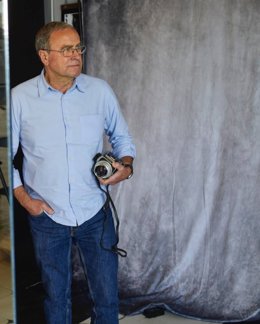 Chema Conesa, el primer editor en participar en el visionado de porfolios para fotógrafos andaluces impulsado por el Centro Andaluz de la Fotografía.