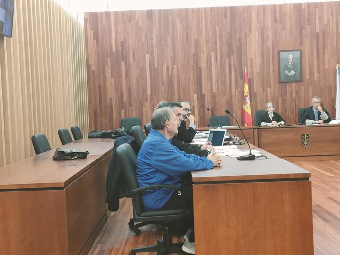 Acusado de haber asesinado a su vecina en la calle Zamora de Vigo, en el segundo día de juicio, en la sección quinta de la Audiencia Provincial de Pontevedra, con sede en la ciudad olívica.