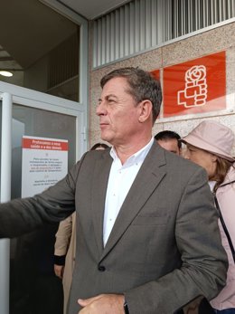 El diputado del PSdeG por la provincia de Lugo y precandidato a las primarias en las que los socialistas elegirán a su candidato a la Xunta, José Ramón Gómez Besteiro, en declaraciones a los medios