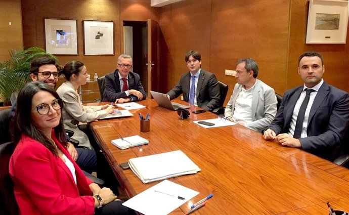 Reunión sobre el viejo HUCA