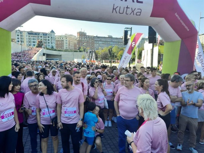 Carrera solidaria contra el cáncer del Mama en Bilbao