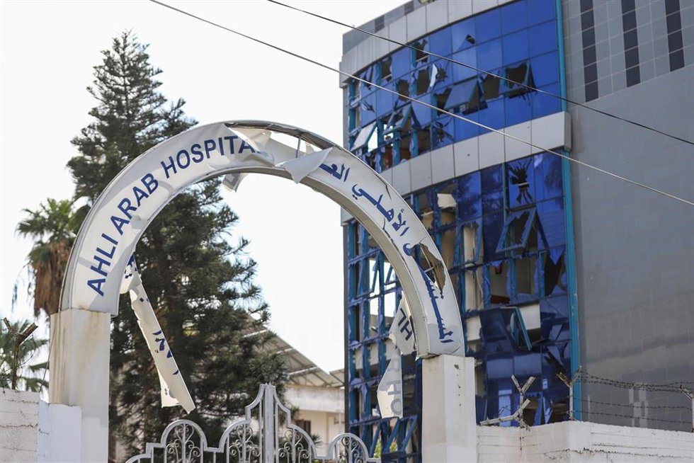 Entrada del hospital Al Ahli, ubicado en el norte de la Franja de Gaza
