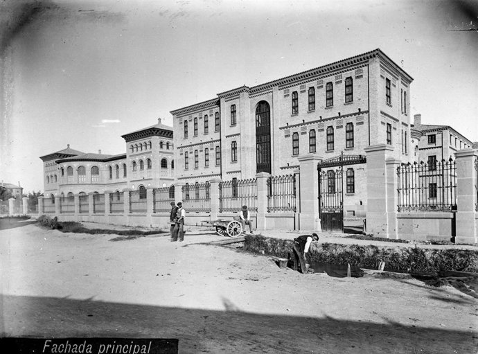 Archivo - Edificio Paraninfo de la Universidad de Zaragoza