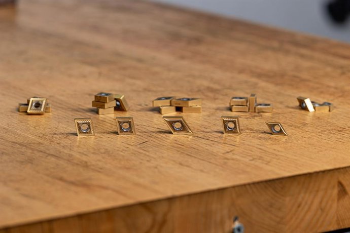 Switch up materials, not tools, with this grades newly engineered PVD multilayer coating that improves wear resistance and enhances process security.