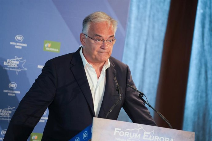 Archivo - El vicesecretario de Acción Institucional del PP, Esteban González Pons, interviene durante un desayuno informativo de Fórum Europa, en el Hotel Las Arenas, a 12 de julio de 2023, en Valencia, Comunidad Valenciana (España).
