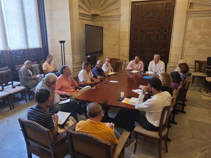 Reunión del PSOE con los colectivos de memoria histórica