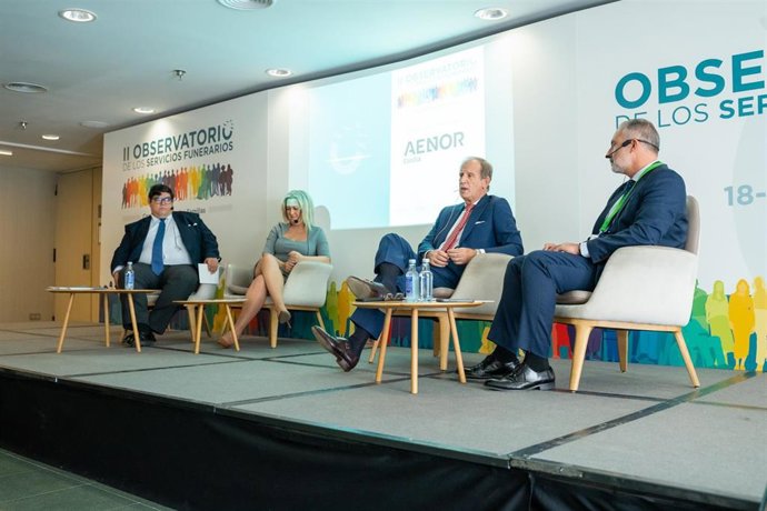 Mesa redonda del Observatorio de Servicios Funerarios.