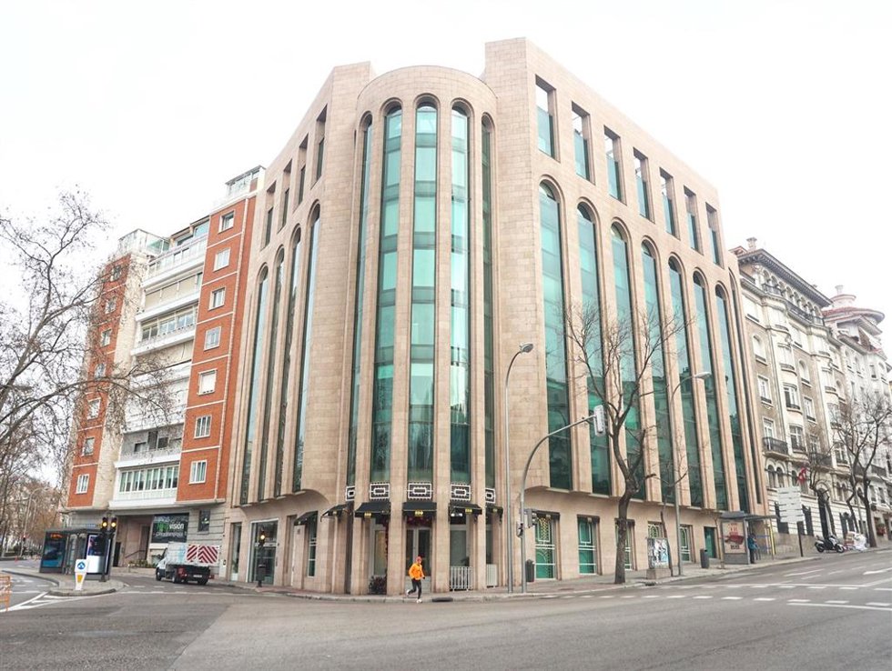 Archivo - Fachada de la sede de Inmobiliaria Colonial en el Paseo de la Castellana, a 2 de marzo de 2023, en Madrid
