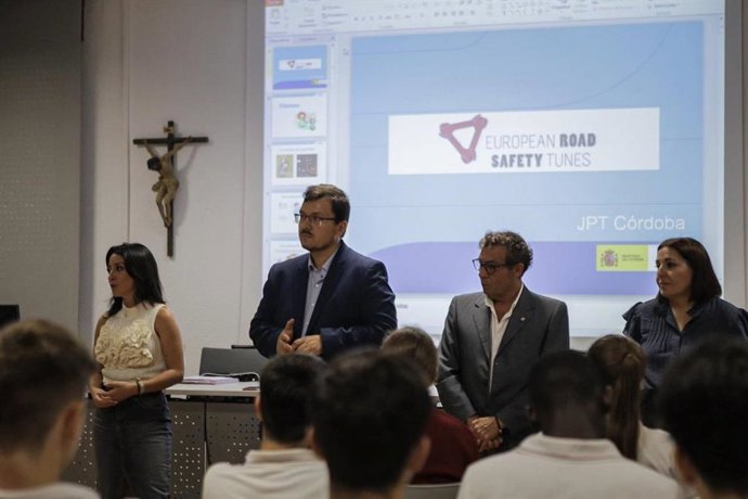 Los talleres de formación vial 'Safety Tunes' en colaboración entre el Ayuntamiento y la DGT.