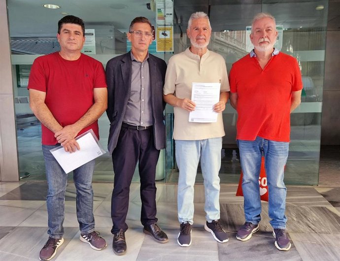 El PSOE registra más de 500 firmas para exigir a la Junta "más personal" para el consultorio de Gádor