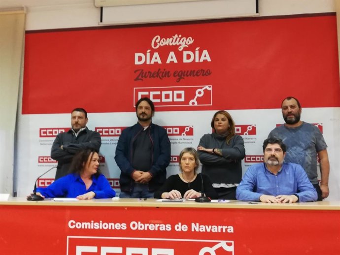 (I-D) Clara Fernández, Secretaria General De CCOO En Siemens Gamesa, Eva Ciaurriz, Secretaria De Acción Sindical De La Federación De Industria De CCOO De Navarra; Y Manuel San Juan, Miembro Del Comité Europeo Por Parte De CCOO.