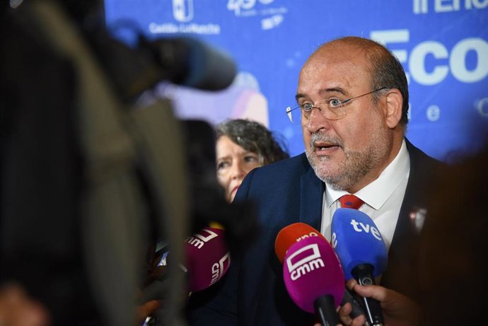 El vicepresidente regional, José Luis Martínez Guijarro