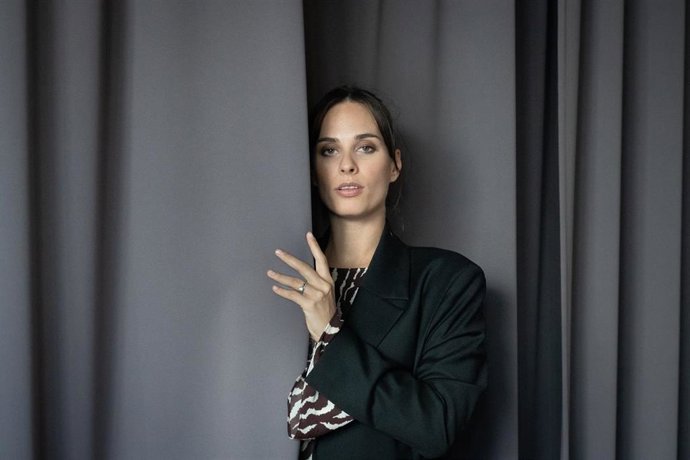 La cantante, compositora y actriz Sophie Auster posa para Europa Press en Barcelona