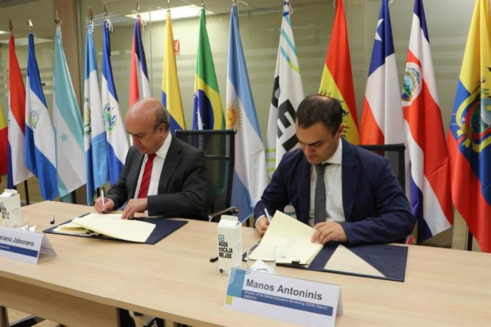 La OEI y la Unesco elaborarán el informe regional sobre liderazgo y educación en América Latina