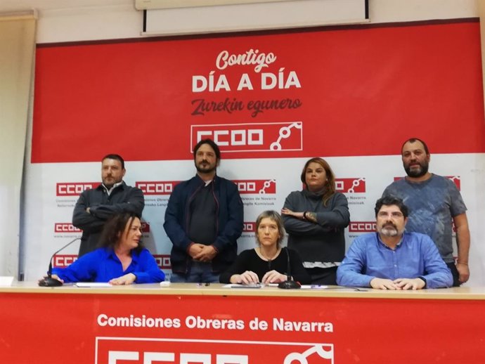 (I-D) Clara Fernández, Secretaria General De CCOO En Siemens Gamesa, Eva Ciaurriz, Secretaria De Acción Sindical De La Federación De Industria De CCOO De Navarra; Y Manuel San Juan, Miembro Del Comité Europeo Por Parte De CCOO.