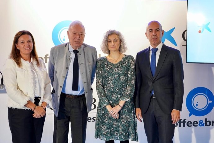 Ana Díez (i), José María García-Margallo, Rita Sánchez y José Portela.