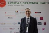 Foto: Experto internacional defiende los beneficios de seguir un bajo consumo de alcohol y una dieta mediterránea