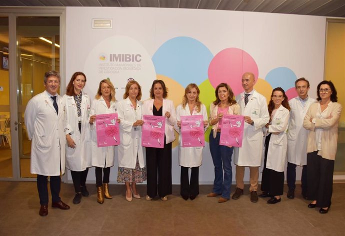 Catalina Garcia (centro), durante su participación en la III Jornada de Innovación en Cáncer de Mama.