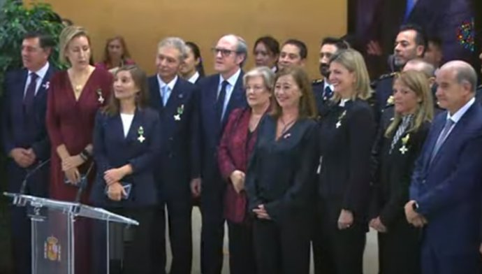 Archivo - Francina Armengol, en el acto de imposición de condecoraciones policiales