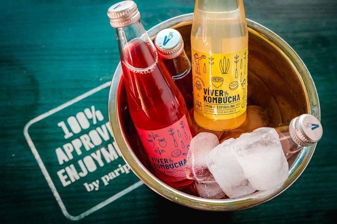 Archivo - Imagen de las kombuchas de la marca granadina Víver Kombucha.