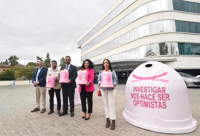 Presentación de la campaña 'Recicla Vidrio por Ellas'.