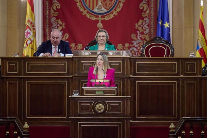 La presidenta de la Junta de Extremadura, María Guardiola, interviene durante un debate tras la Comisión General de las Comunidades Autónomas, en el Senado, 