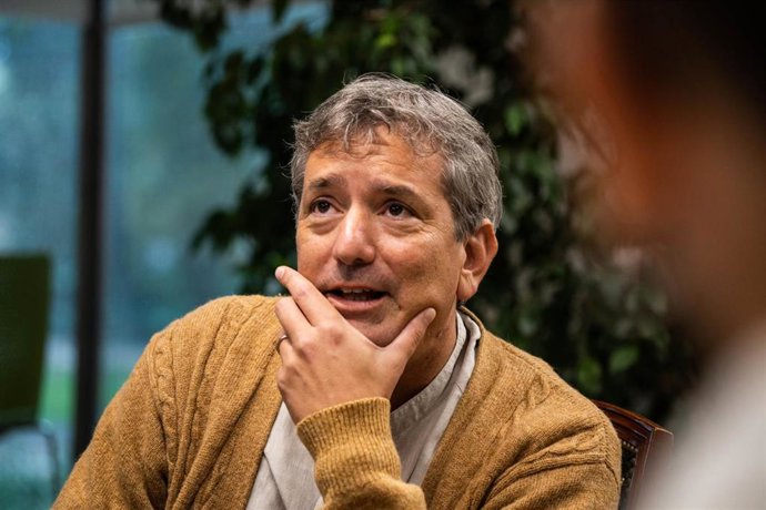 El escritor Santiago Roncagliolo durante la presentación de su libro 'El año en que nació el demonio'