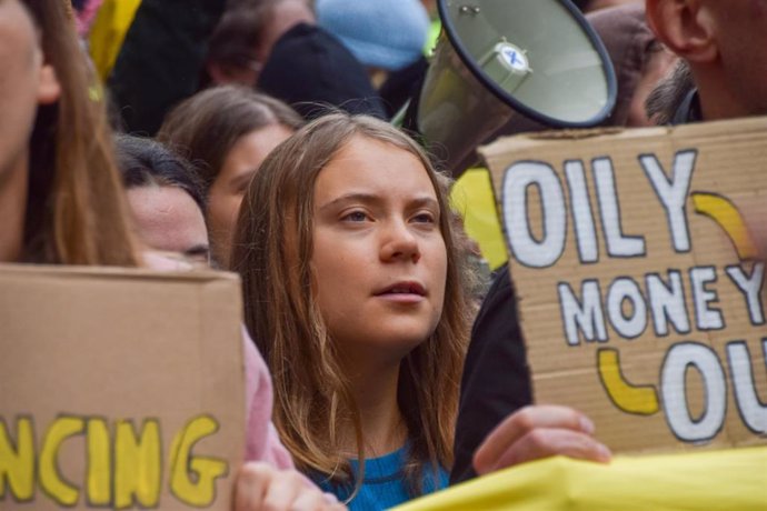 La activista climática Greta Thunberg durante una protesta en Londres, Reino Unido, contra los combustibles fósiles