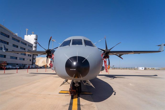 Archivo - Avión C295 en Sevilla