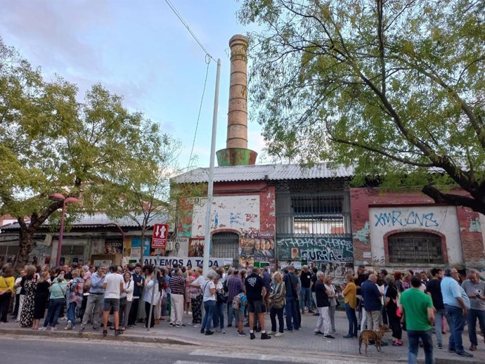 Concentración en la avenida de Miraflores