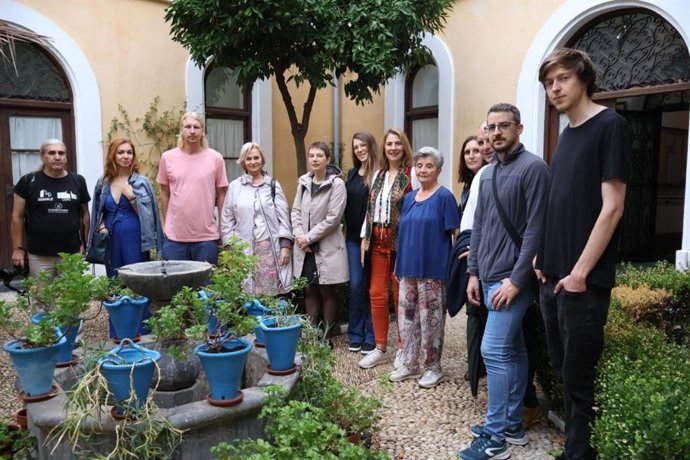 Representantes del proyecto 'Emoseniors' del programa Erasmus+ de la Unión Europea (UE) para favorecer un envejecimiento activo y una mayor convivencia entre el colectivo de las personas mayores.