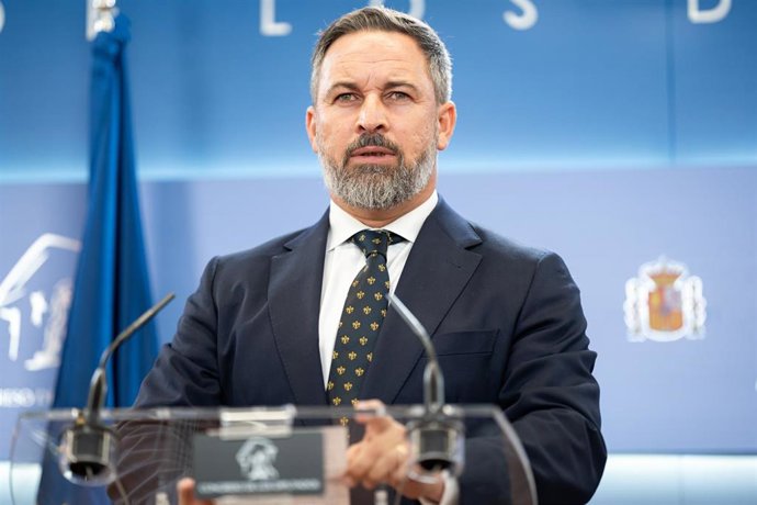 El líder de Vox, Santiago Abascal, durante una rueda de prensa 