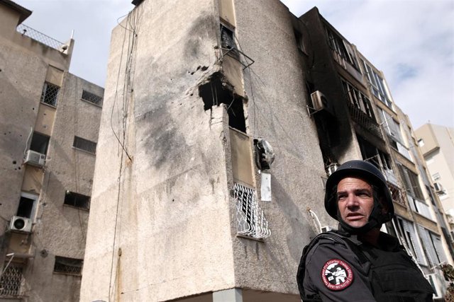 ASHKELON (ISRAEL), Oct. 11, 2023  -- Photo taken on Oct. 11, 2023 shows a building damaged in rocket attacks from Gaza, in Ashkelon, Israel. The Palestinian Islamic Resistance Movement (Hamas) on Saturday launched a surprise attack on Israeli towns adjace