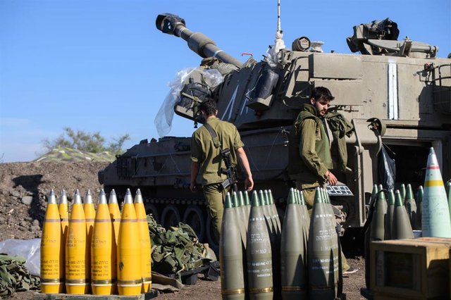 Militares del Ejército de Israel cerca de la frontera con Líbano