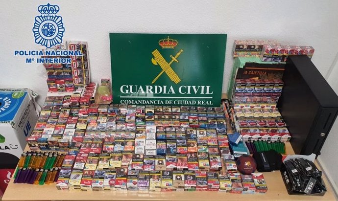 Detenidos cuatro delincuentes reincidentes por 34 robos en bares, gasolineras y estancos de Ciudad Real.