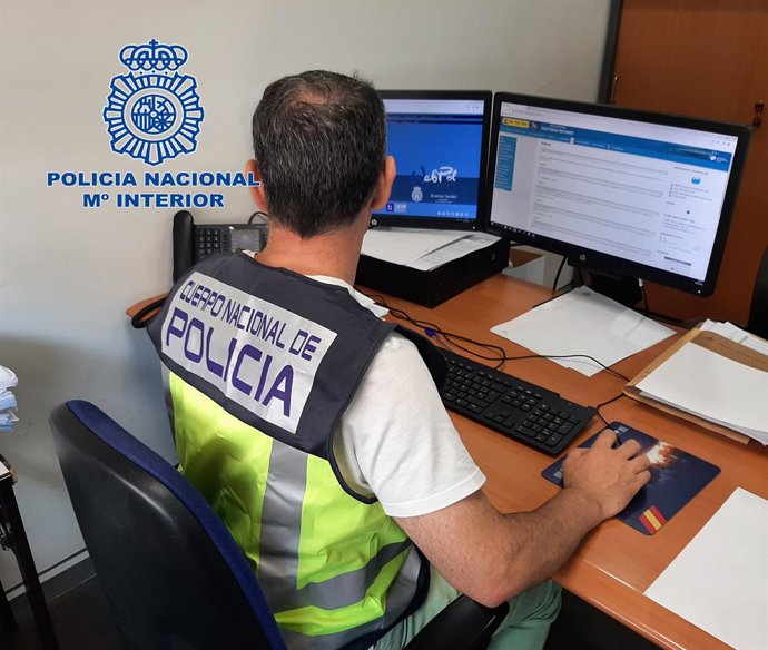 Detingut per manipular el registre de cites i xarxes socials d'una empresa de servicis de salut