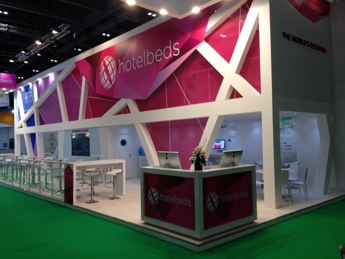 Archivo - Stand de Hotelbeds