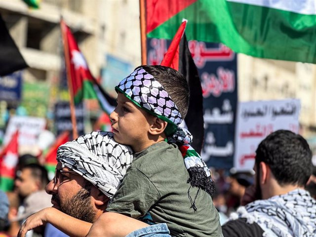 Movilización en Amán, la capital de Jordania, en solidaridad con el pueblo palestino.