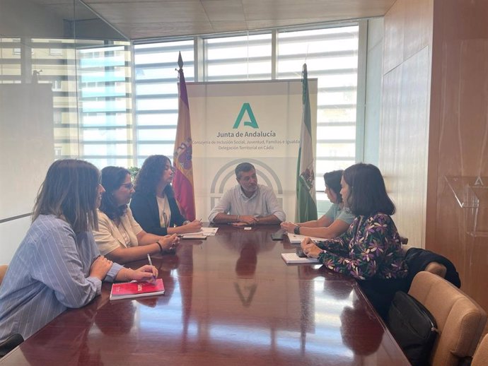 Alfonso Candón en la reunión de seguimiento del Programa de Inserción Sociolaboral de personas sin hogar.