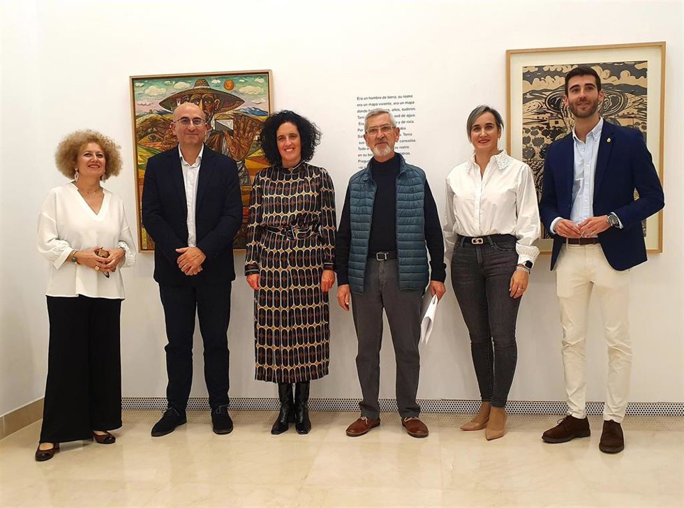 El vicepresidente y diputado de Cultura, Manuel López Mestanza, ha inaugurado este viernes la muestra en el MAD de Antequera.