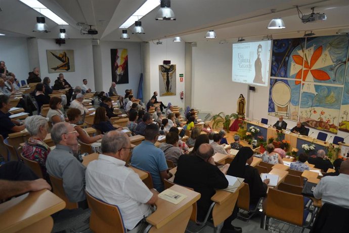 Expertos de varios países y disciplinas se reúnen en Ávila en el Congreso Internacional 'De la Fuente Misma'