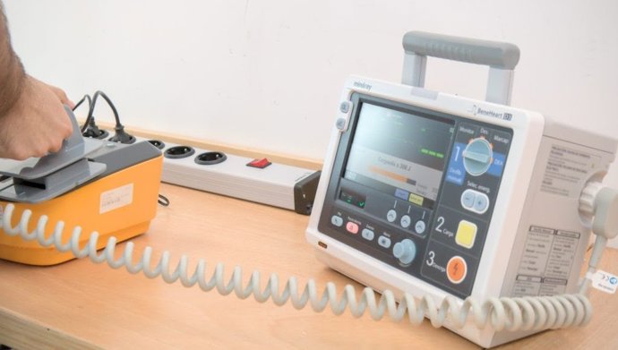 Equipo electromédico del Virgen del Rocío de Sevilla.