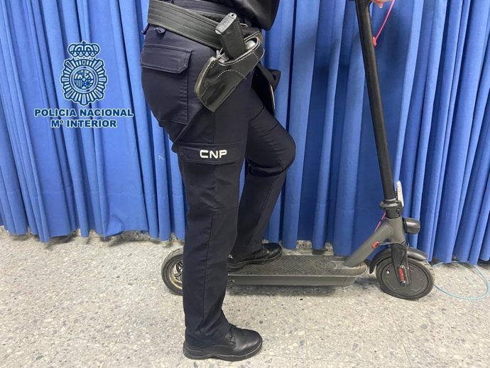 Archivo - Imagen de archivo de un patinete recuperado por la Policía