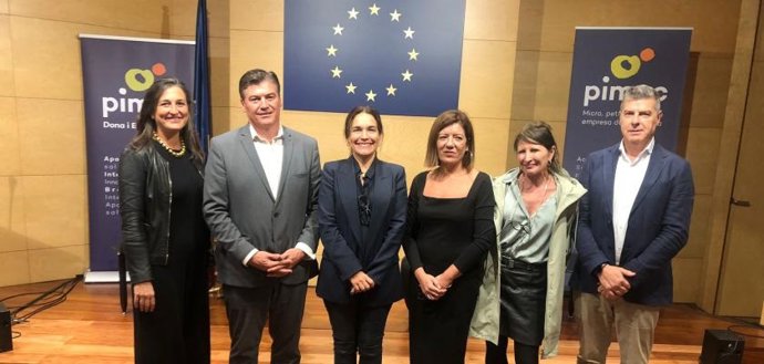 Los participantes en el encuentro.