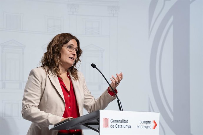 La consellera de Presidencia de la Generalitat, Laura Vilagr, en rueda de prensa.
