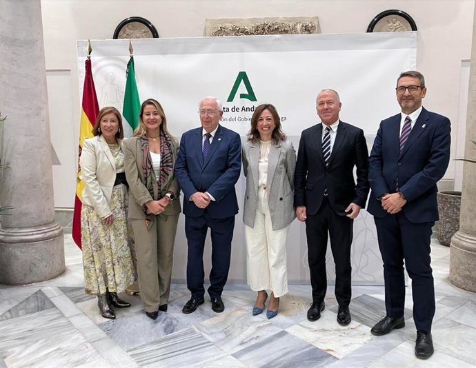 La Delegación de Gobierno en Málaga se ofrece como sede permanente de la cooperación de la Junta con Melilla