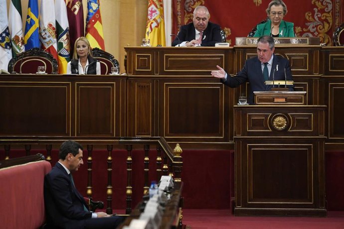 El secretario del PSOE-A, Juan Espadas, interviene durante un debate tras la Comisión General de las Comunidades Autónomas, en el Senado, a 19 de octubre de 2023, en Madrid (España). En la Comisión, Aragons defiende la amnistía y el referéndum. Antes d